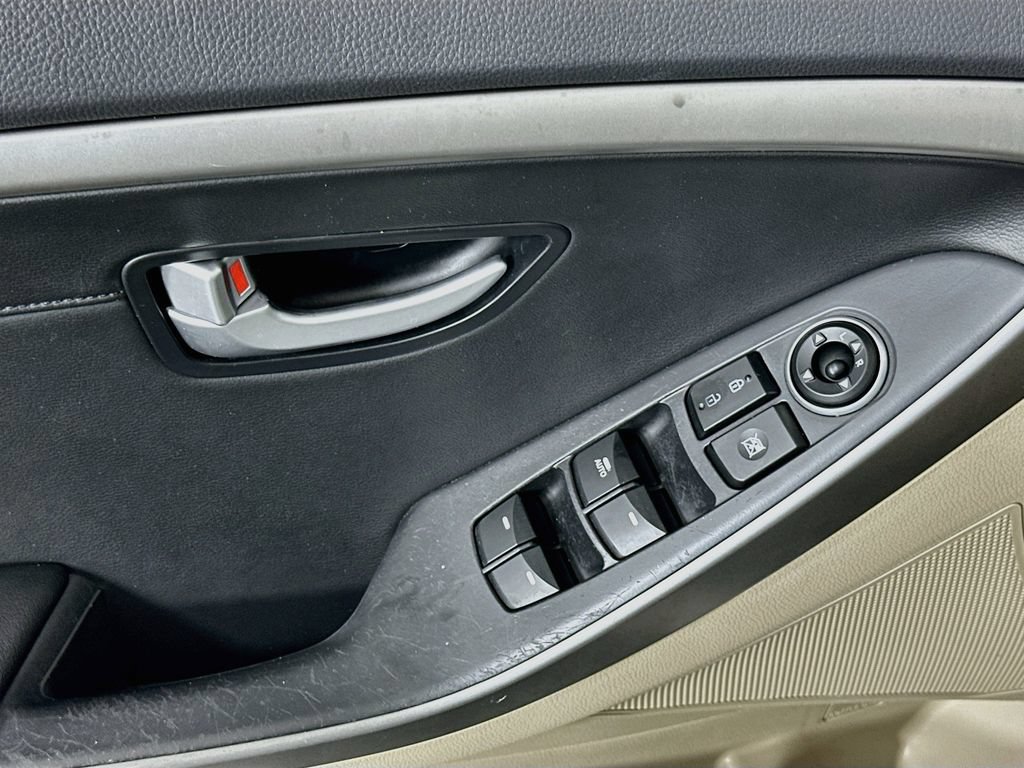 Used 2013 Hyundai Elantra GT w/ Style Pkg FWD image 17