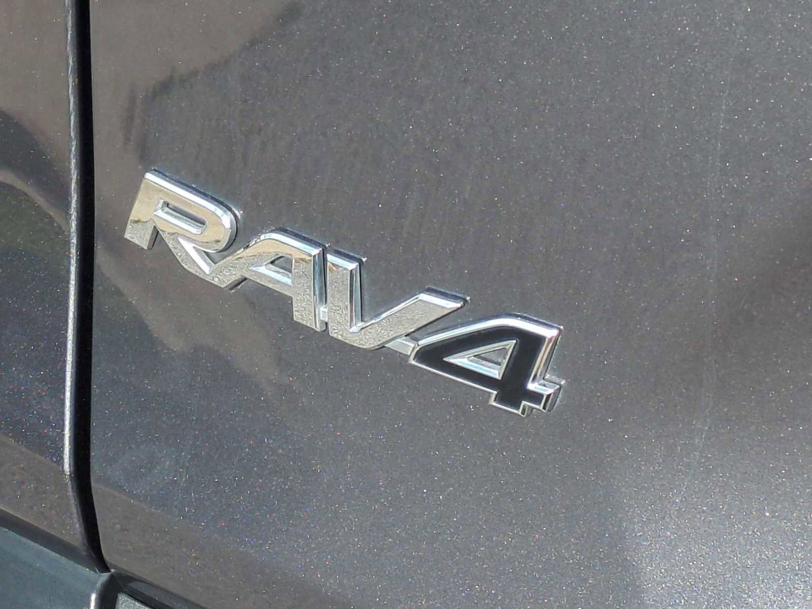 Used 2024 Toyota RAV4 XLE image 31