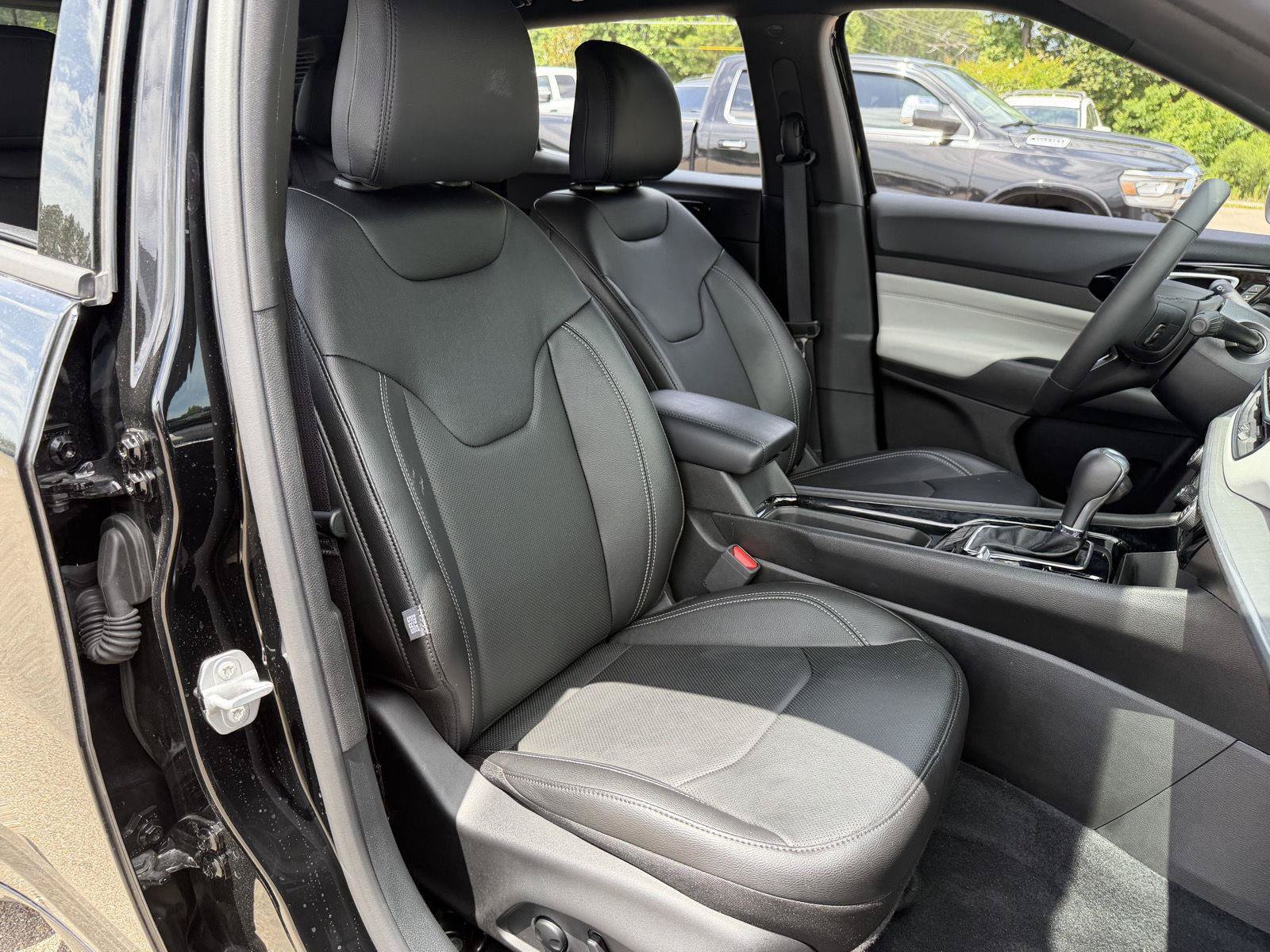 Certified 2025 Jeep Compass Limited w/ Elite Group AWD/4WD image 20