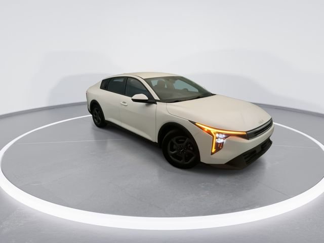 Used 2025 Kia K4 LXS image 8