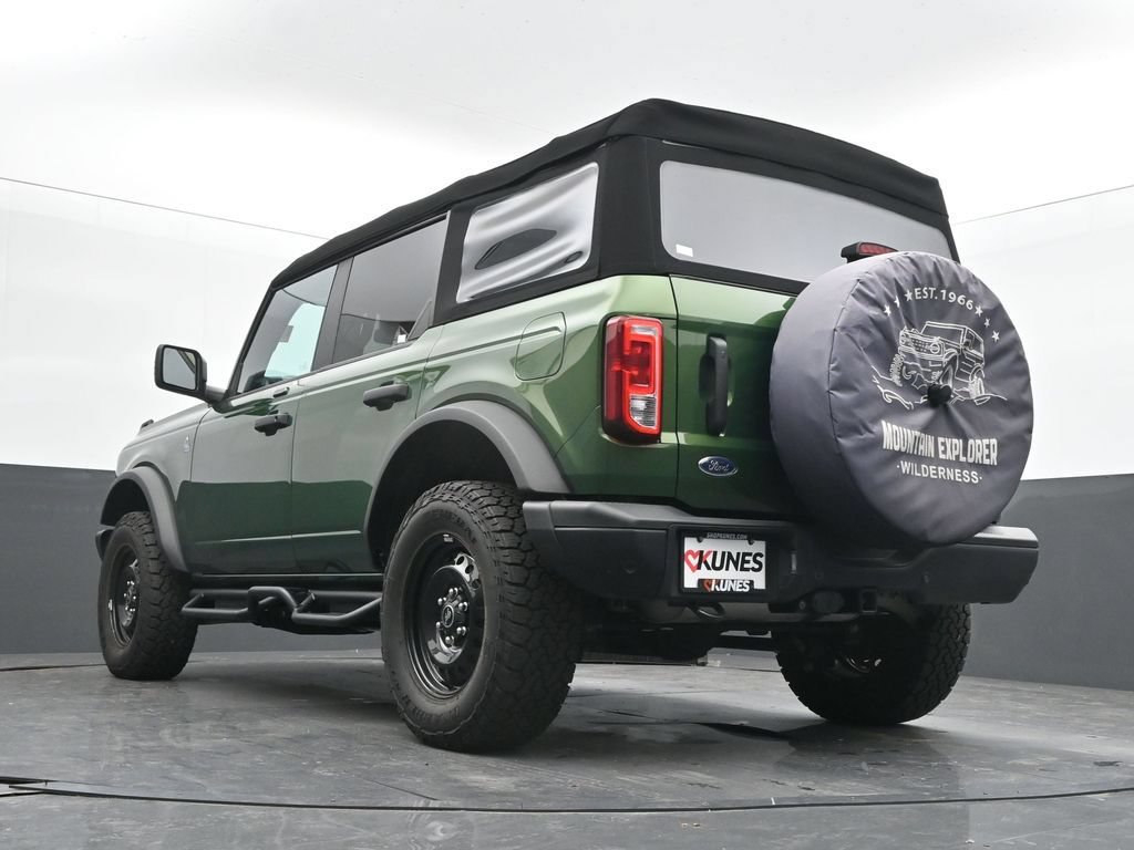 Used 2023 Ford Bronco Black Diamond AWD/4WD image 30