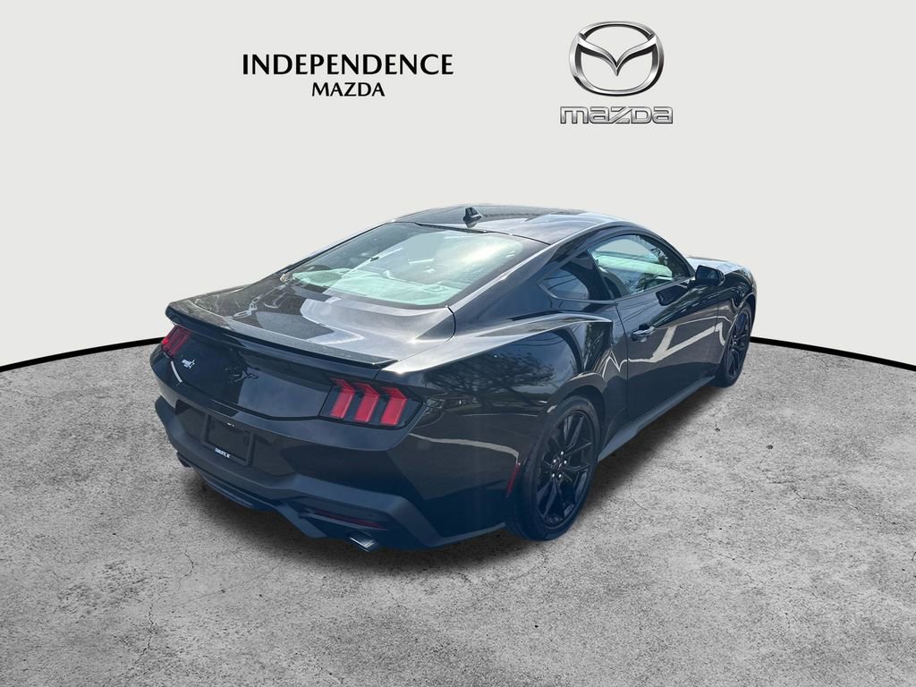 Used 2025 Ford Mustang Coupe image 3