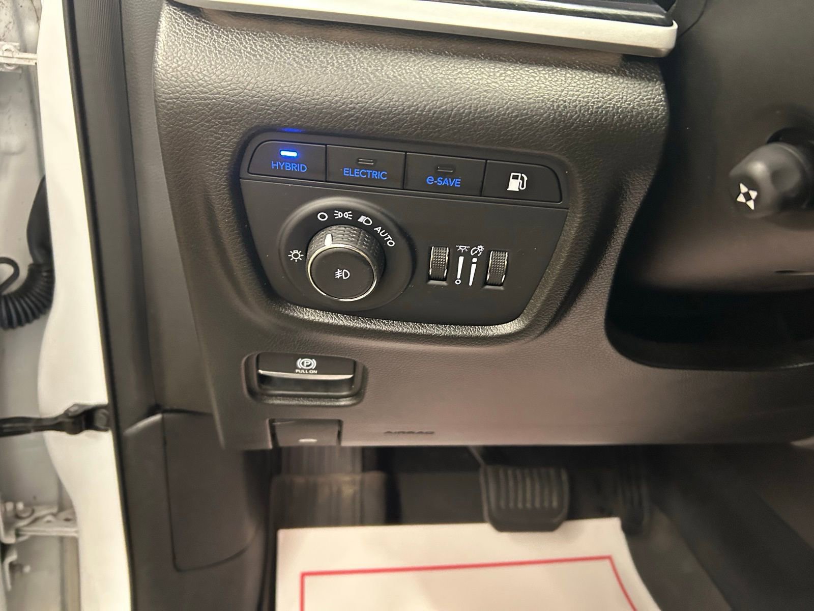 Certified 2022 Jeep Grand Cherokee Trailhawk w/ Luxury Tech Group III image 15