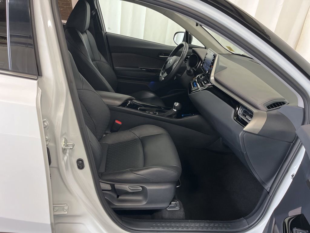 Used 2022 Toyota C-HR Limited FWD image 20