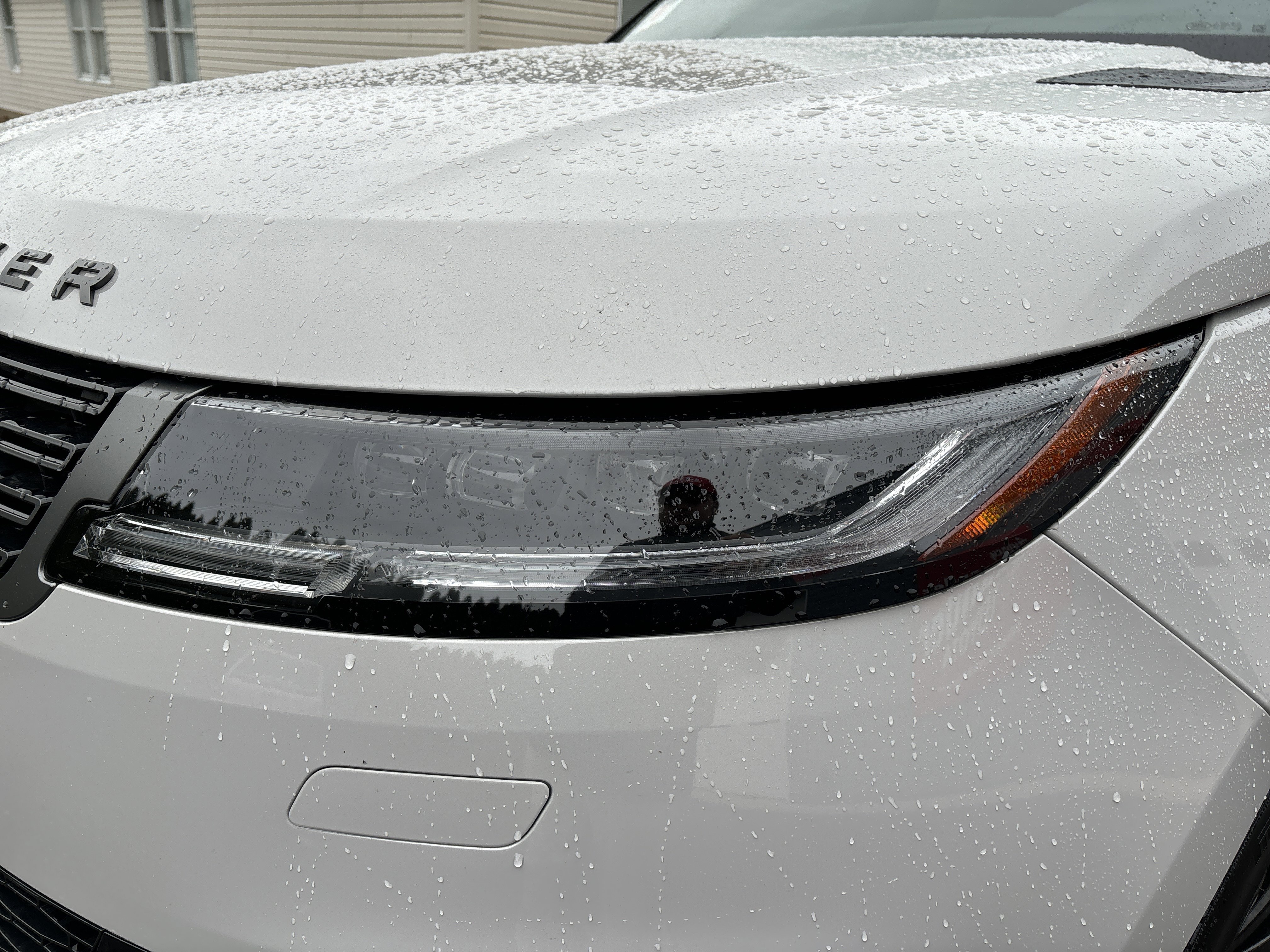 Used 2025 Land Rover Range Rover Sport SE image 10