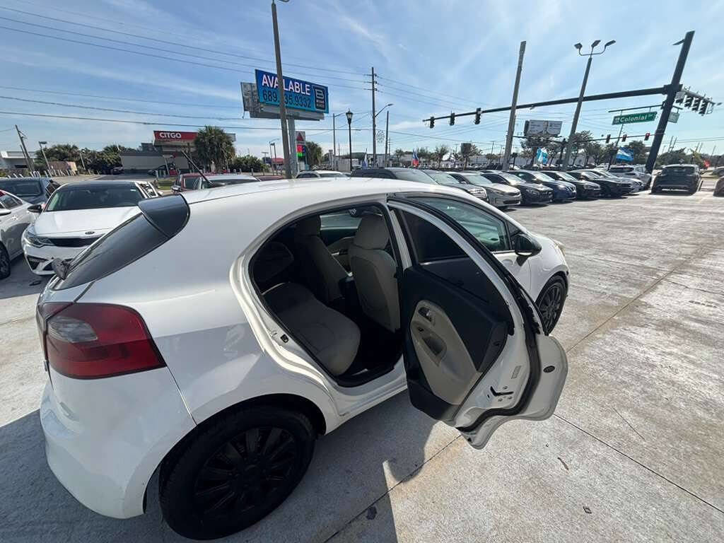 Used 2012 Kia Rio EX image 4