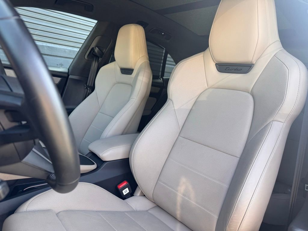 Certified 2024 Porsche Macan Turbo Electric image 5