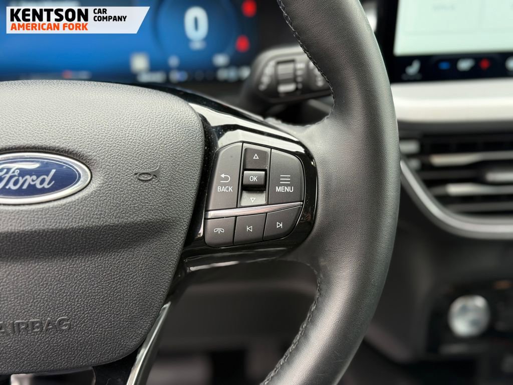 Used 2025 Ford Escape Platinum image 20