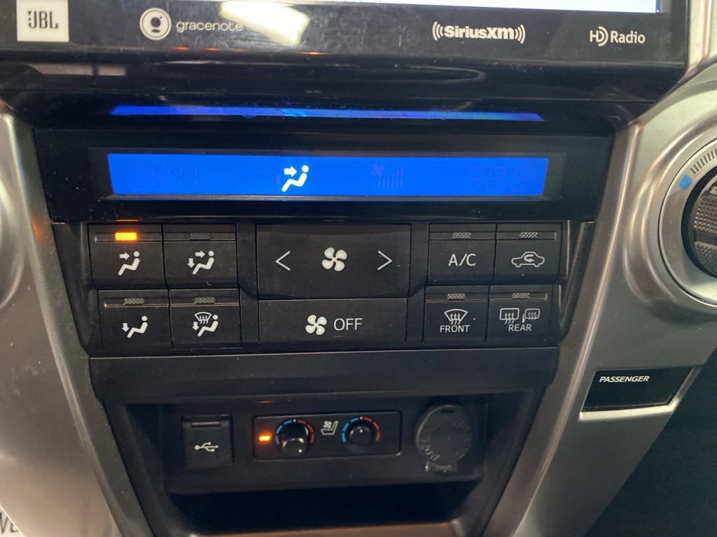 Used 2021 Toyota 4Runner Limited AWD/4WD image 20