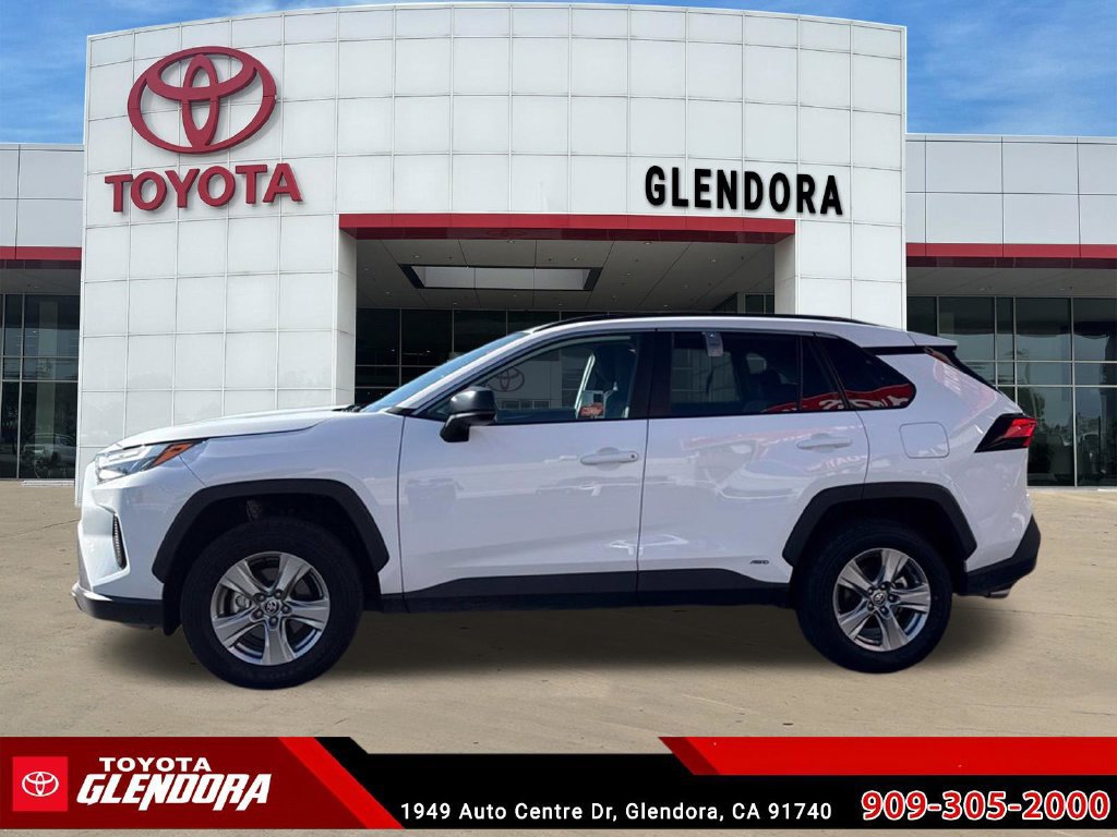 Certified 2025 Toyota RAV4 LE AWD/4WD image 8