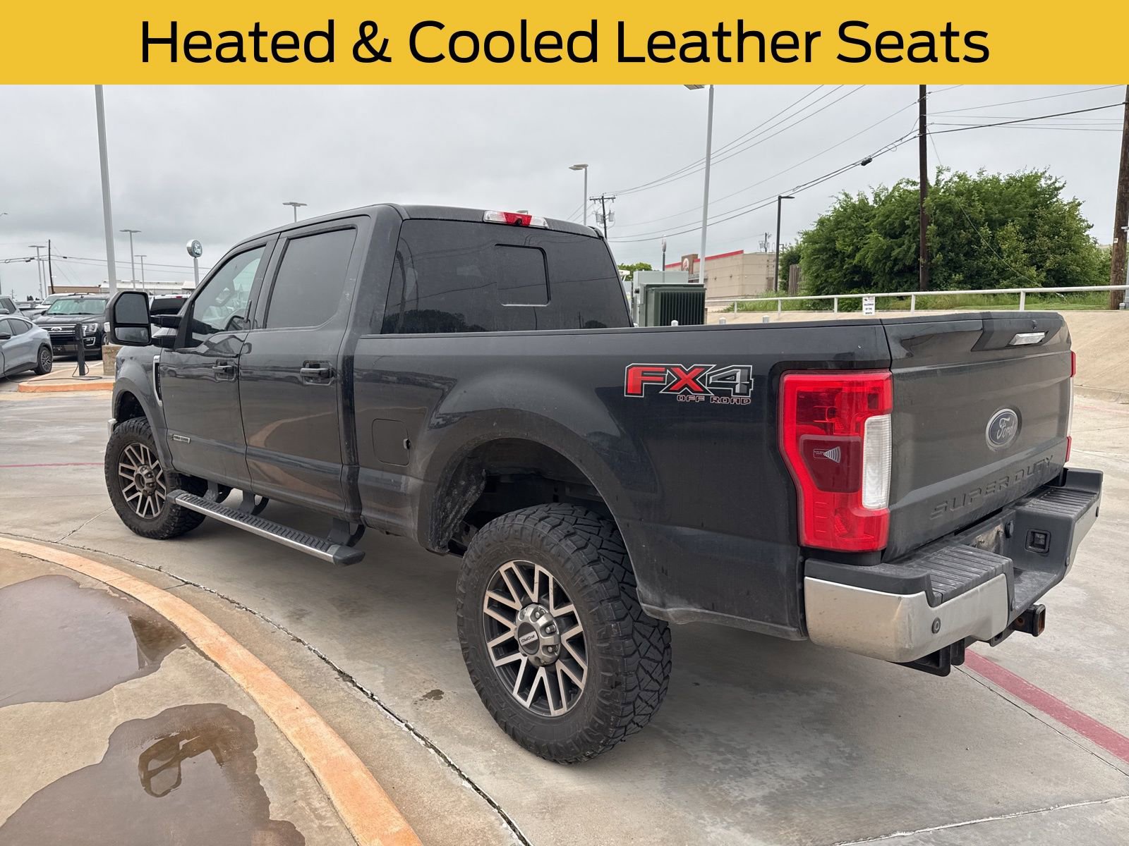 Used 2017 Ford F250 Lariat w/ Lariat Value Package AWD/4WD image 6