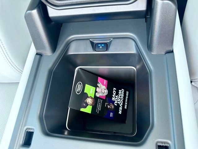 New 2025 Land Rover Defender 110 X-Dynamic SE image 30