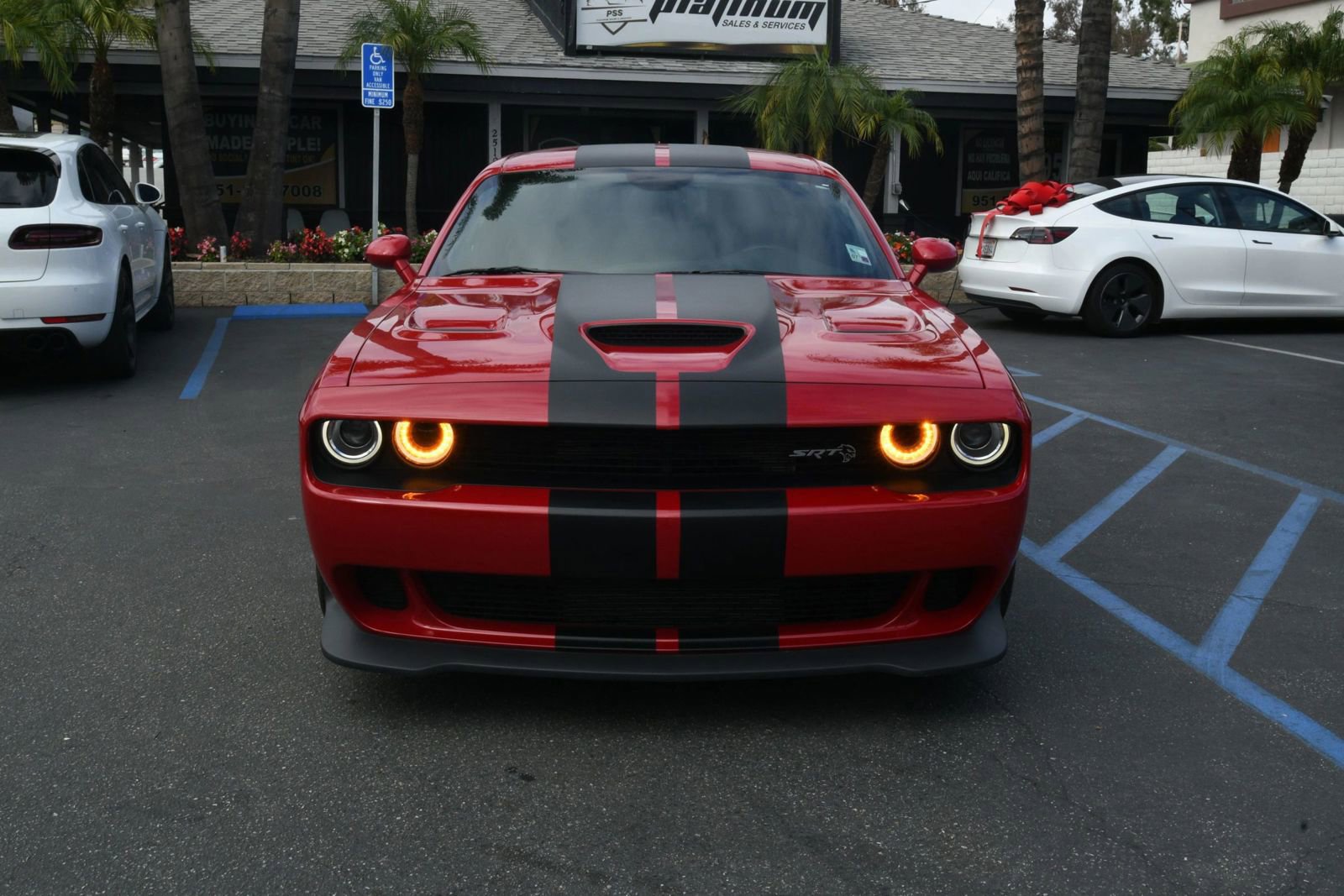 Used 2016 Dodge Challenger SRT Hellcat RWD image 2