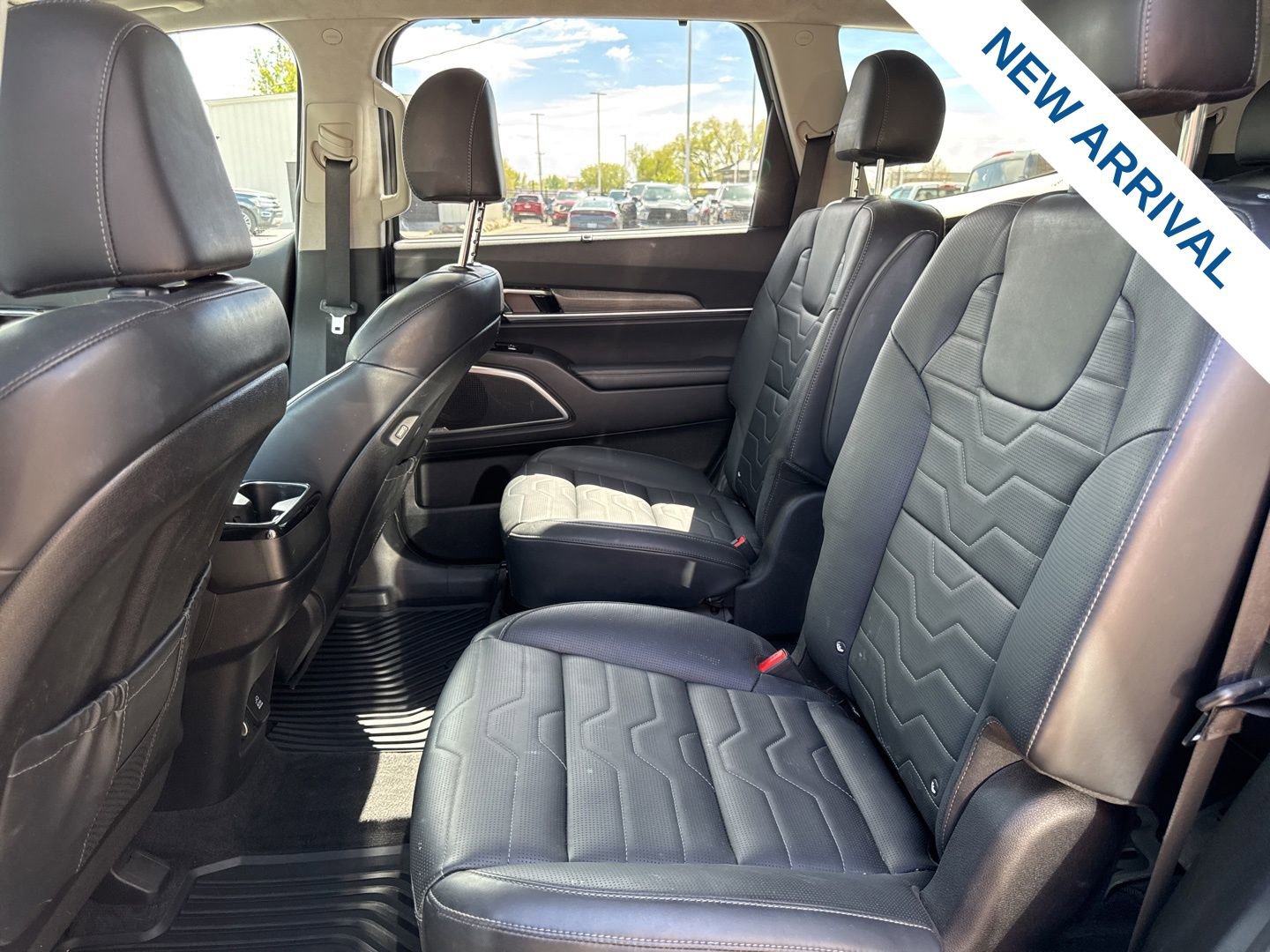 Used 2022 Kia Telluride SX w/ SX Prestige Package image 15