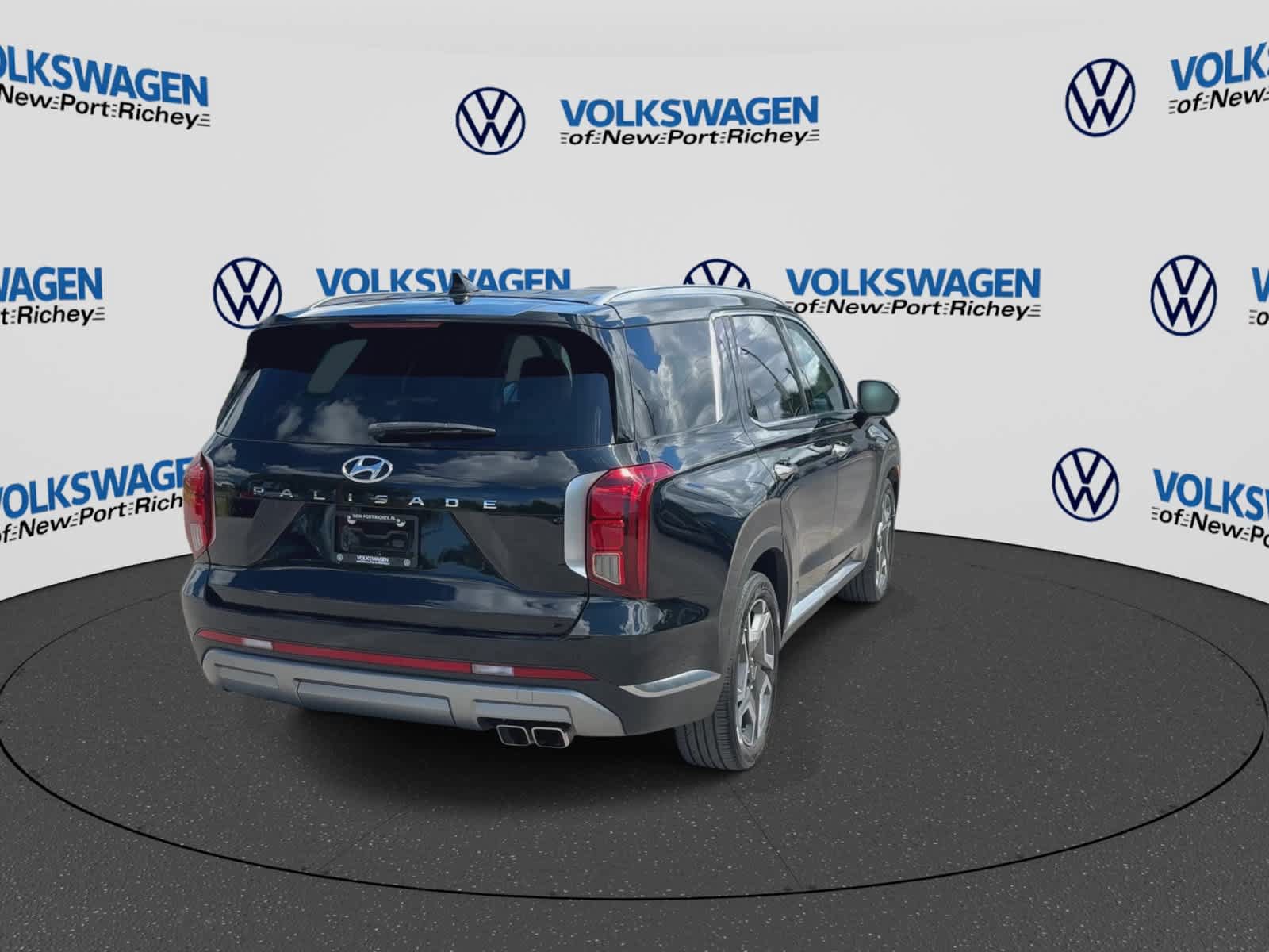 Used 2023 Hyundai Palisade Limited FWD image 9