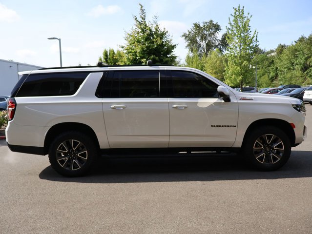 Used 2022 Chevrolet Suburban Z71 w/ Luxury Package AWD/4WD image 5