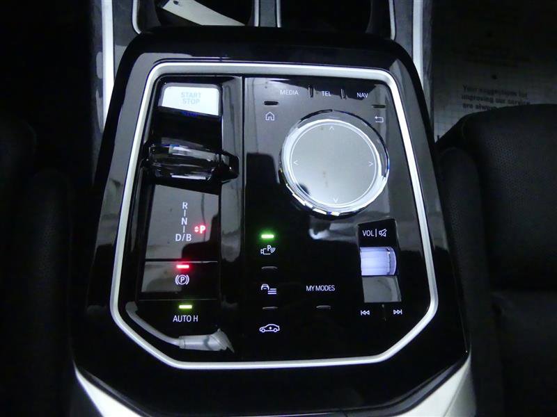 Used 2023 BMW i7 xDrive60 image 21
