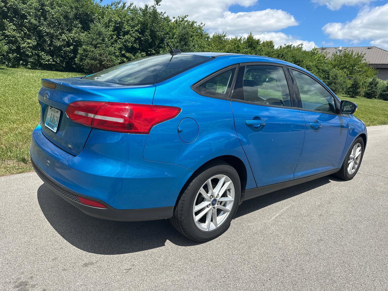 Used 2017 Ford Focus SE w/ Cold Weather Package FWD image 6