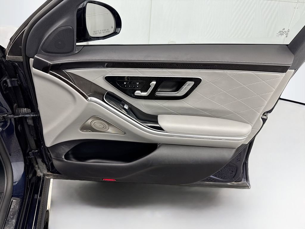 Used 2023 Mercedes-Benz S 500 4MATIC image 24