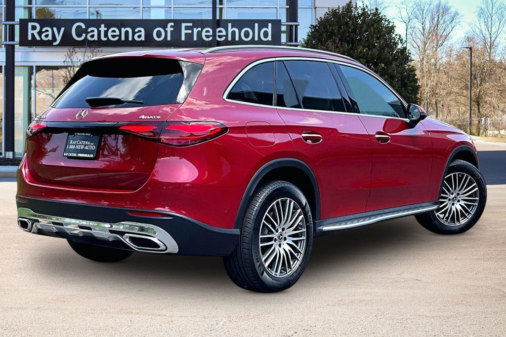 Used 2026 Mercedes-Benz GLC 300 4MATIC image 2