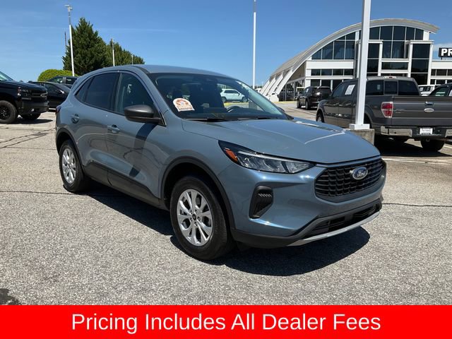 Used 2024 Ford Escape Active w/ Tech Pack #1 AWD/4WD image 3