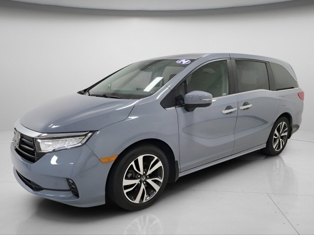 Used 2024 Honda Odyssey Touring image 3