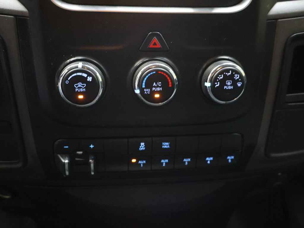 Used 2018 RAM 3500 Tradesman w/ Chrome Appearance Group AWD/4WD image 22