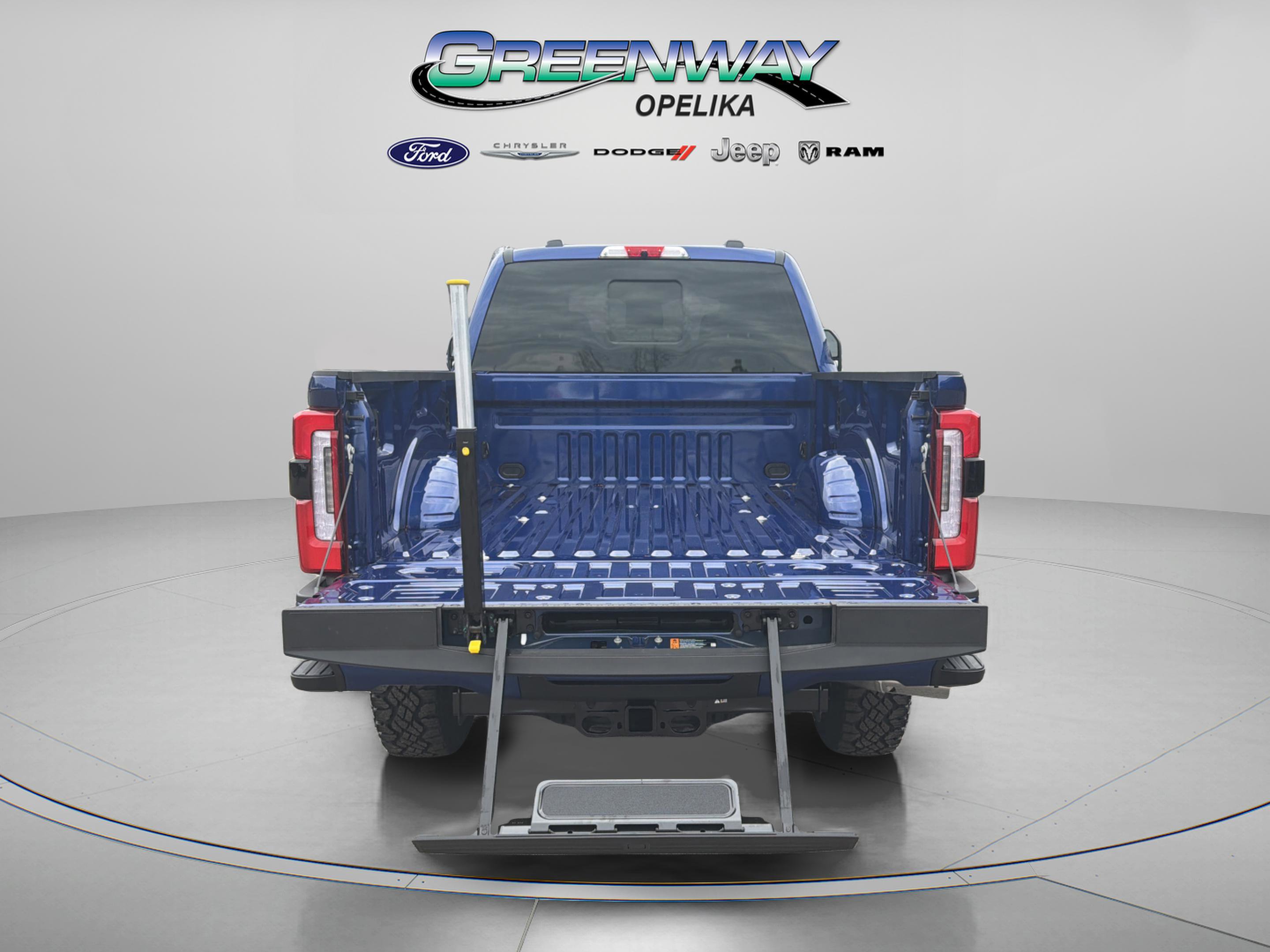 New 2026 Ford F250 Platinum w/ Tremor Off-Road Package image 8