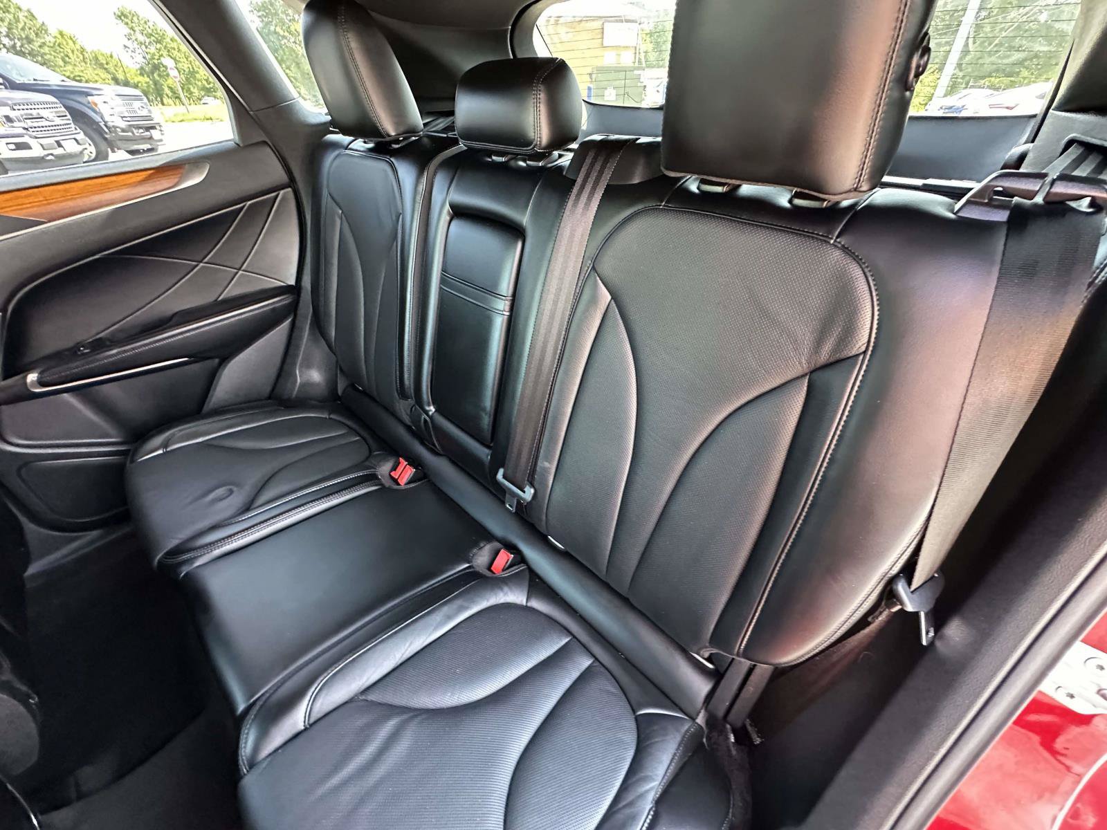 Used 2015 Lincoln MKC FWD w/ Equipment Group 102A Reserve image 27