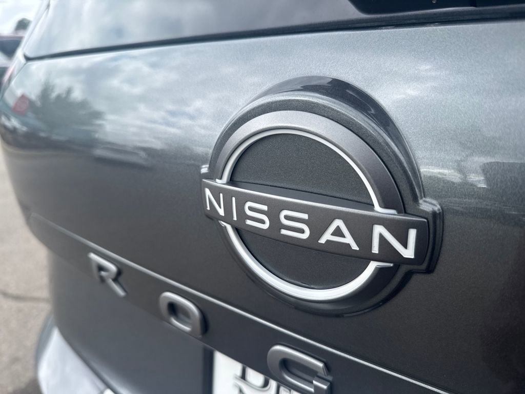 Certified 2025 Nissan Rogue SV w/ SV Premium Package image 40
