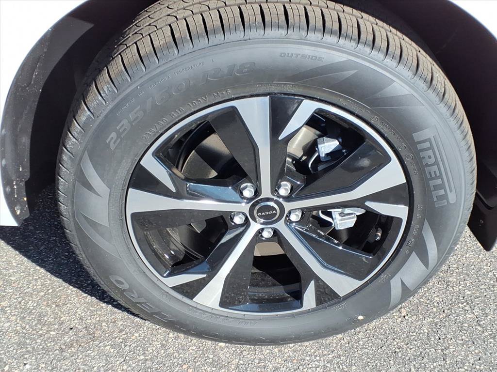 New 2026 Volvo XC60 B5 Core w/ Climate Package AWD/4WD image 8