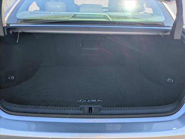 Used 2023 Lexus ES 300h w/ Premium Package image 18