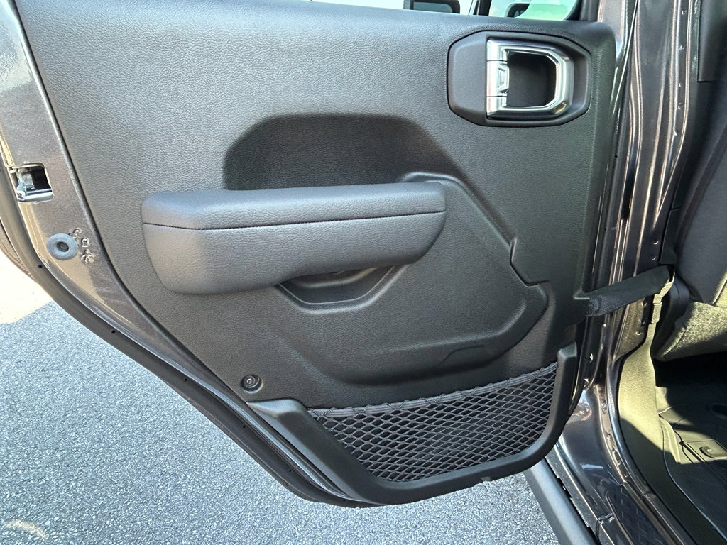 New 2025 Jeep Gladiator Willys image 22