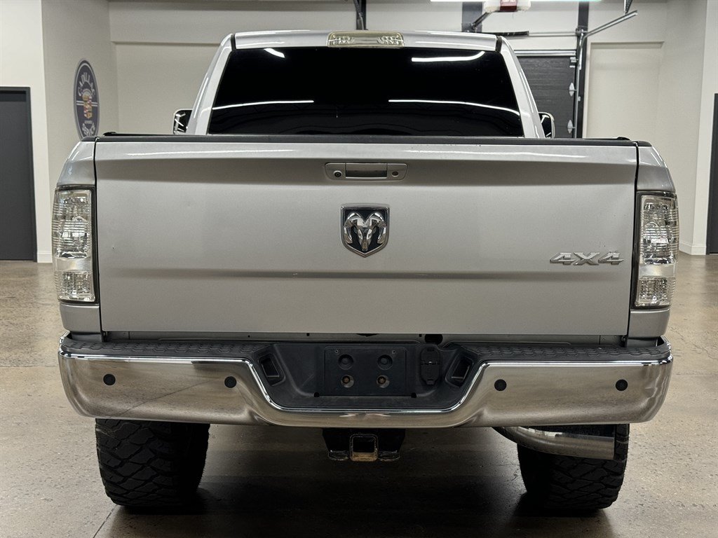 Used 2015 RAM 2500 Tradesman w/ Chrome Appearance Group AWD/4WD image 11