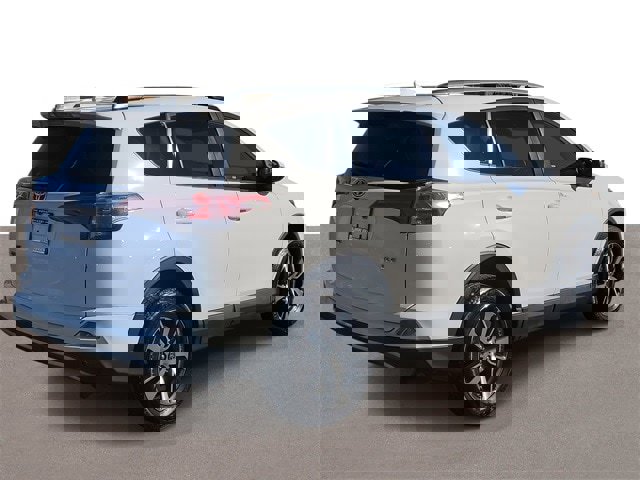 Used 2018 Toyota RAV4 XLE image 4