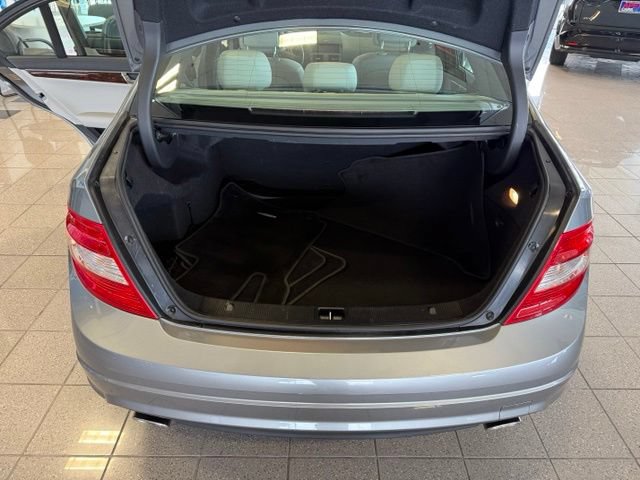 Used 2010 Mercedes-Benz C 300 Sedan image 22