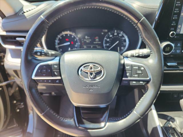 Certified 2020 Toyota Highlander XLE AWD/4WD image 9