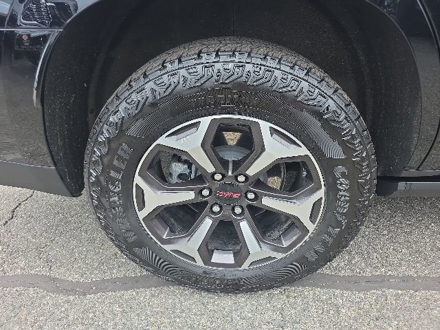 Used 2025 GMC Yukon AT4 Ultimate AWD/4WD image 10