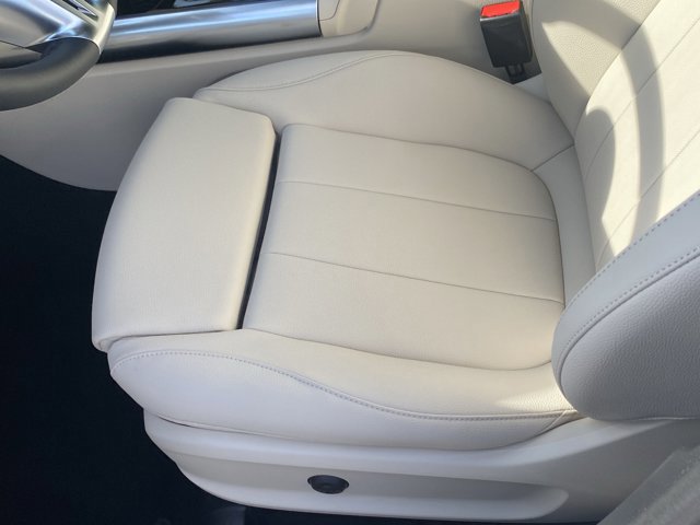 Certified 2025 Mercedes-Benz GLA 250 image 4