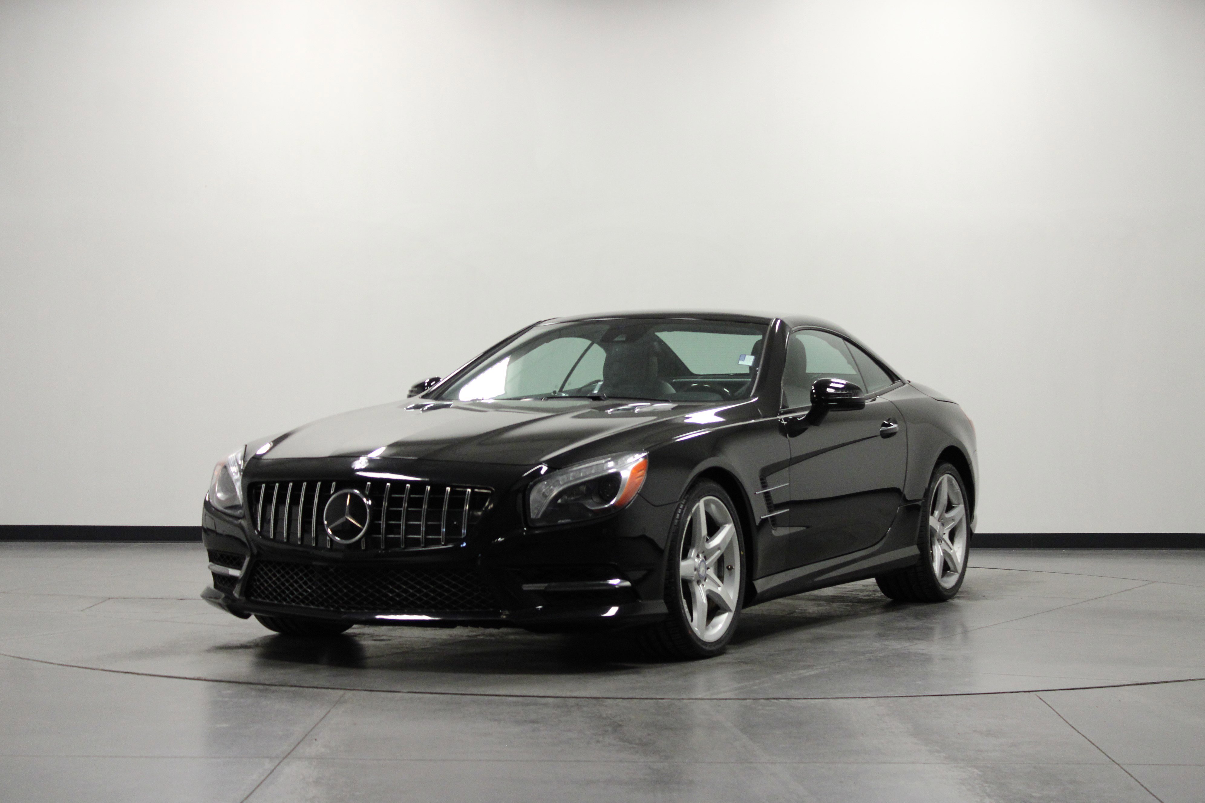Used 2015 Mercedes-Benz SL 400 image 8