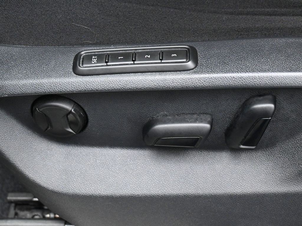 Used 2018 Volkswagen Atlas SEL Premium image 10