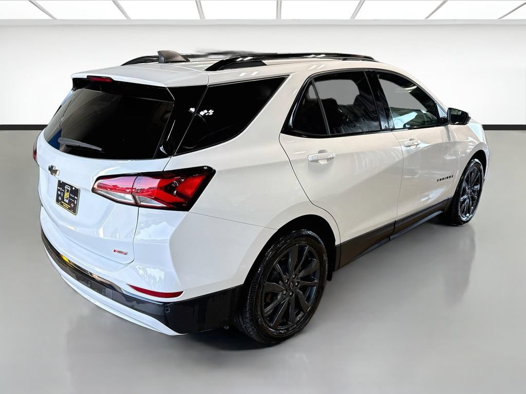 Used 2024 Chevrolet Equinox RS w/ LPO, Floor Liner Package FWD image 5