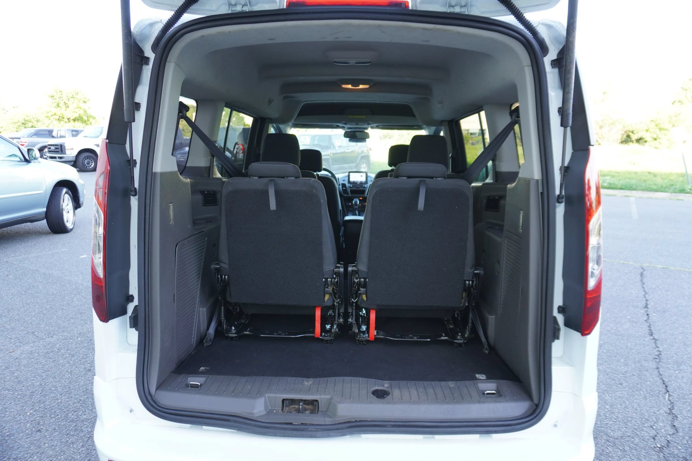 Used 2021 Ford Transit Connect XLT FWD image 23