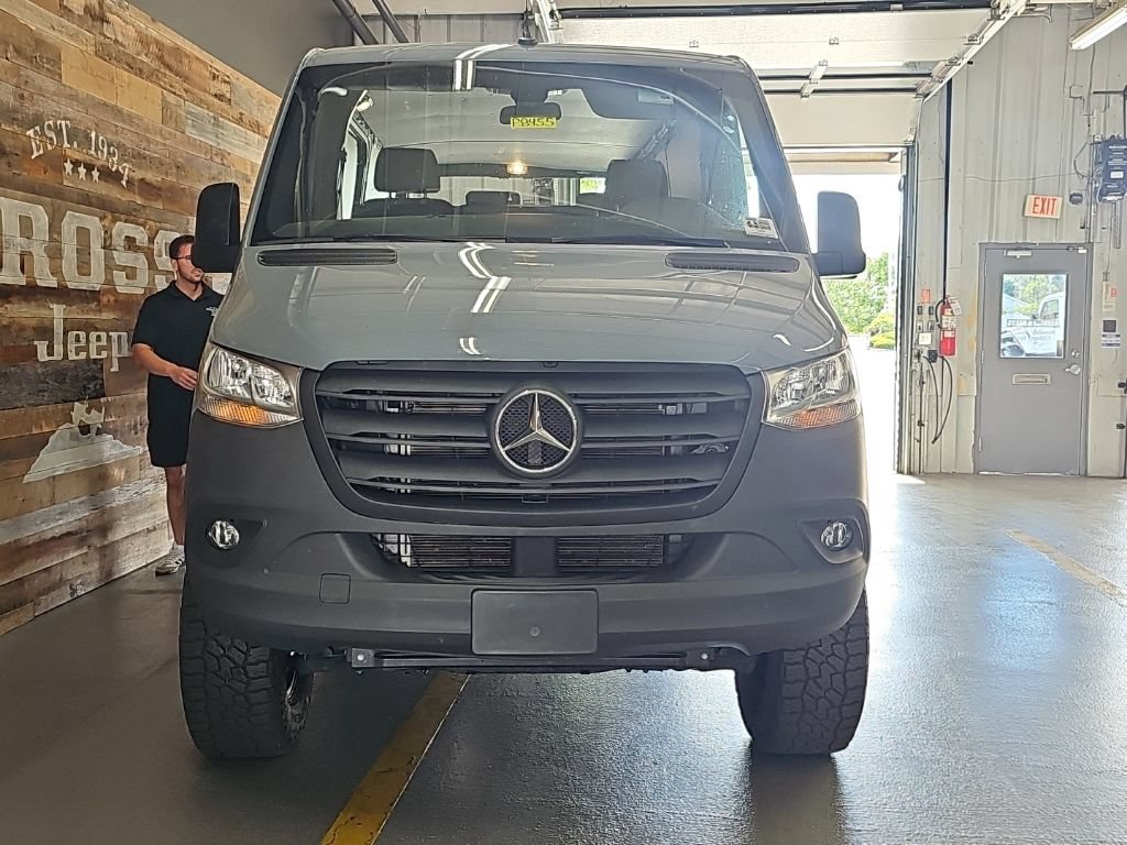 Used 2024 Mercedes-Benz Sprinter 2500 image 3