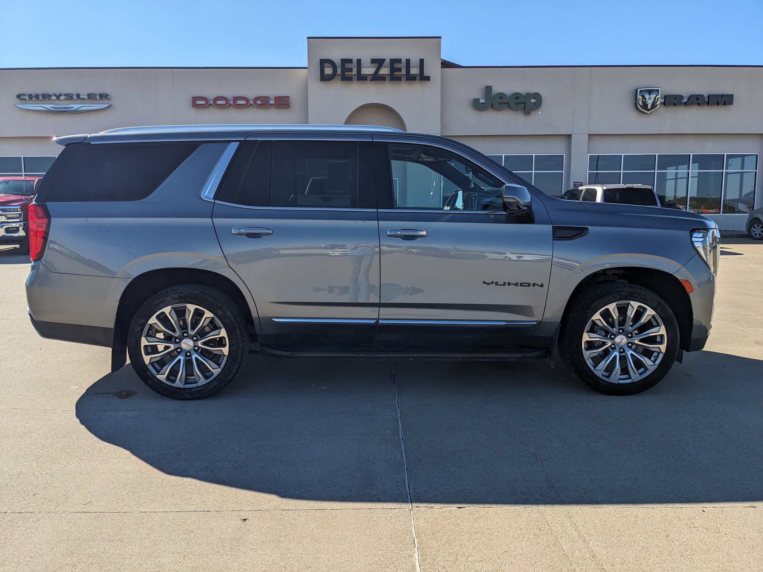 Used 2021 GMC Yukon SLT w/ SLT Luxury Plus Package