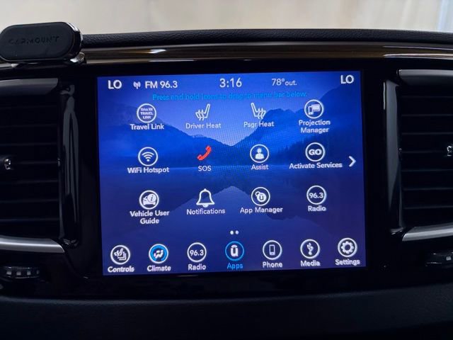 Used 2018 Chrysler Pacifica Touring-L FWD image 40