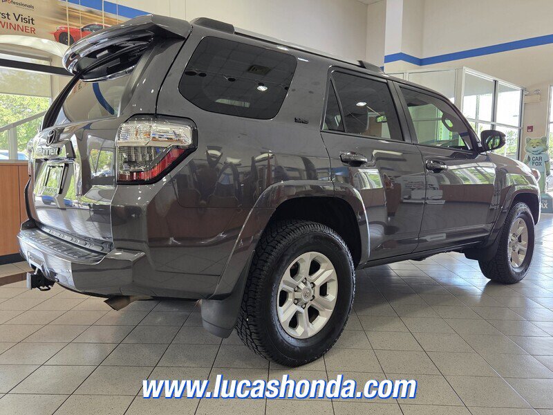 Used 2022 Toyota 4Runner SR5 Premium w/ Moonroof Package RWD image 4