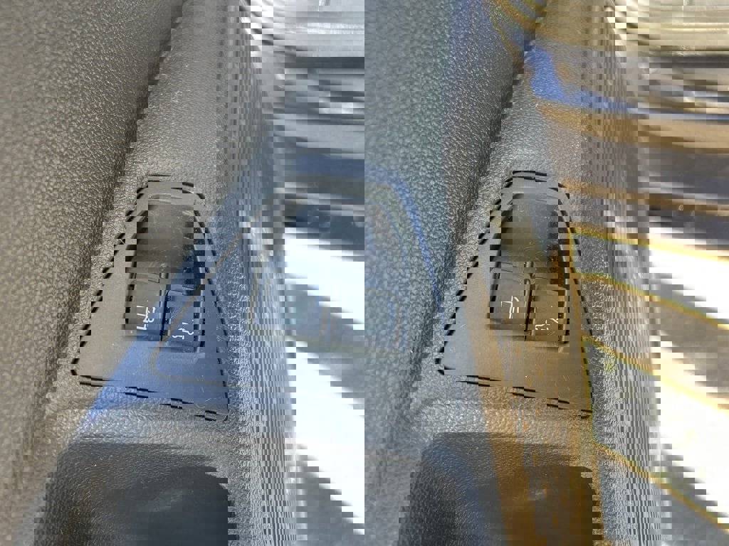 Used 2024 Volkswagen Jetta SEL image 18