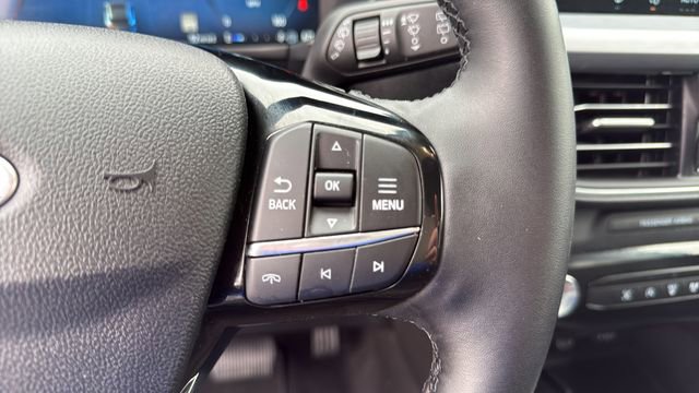 Used 2025 Ford Escape Platinum AWD/4WD image 17