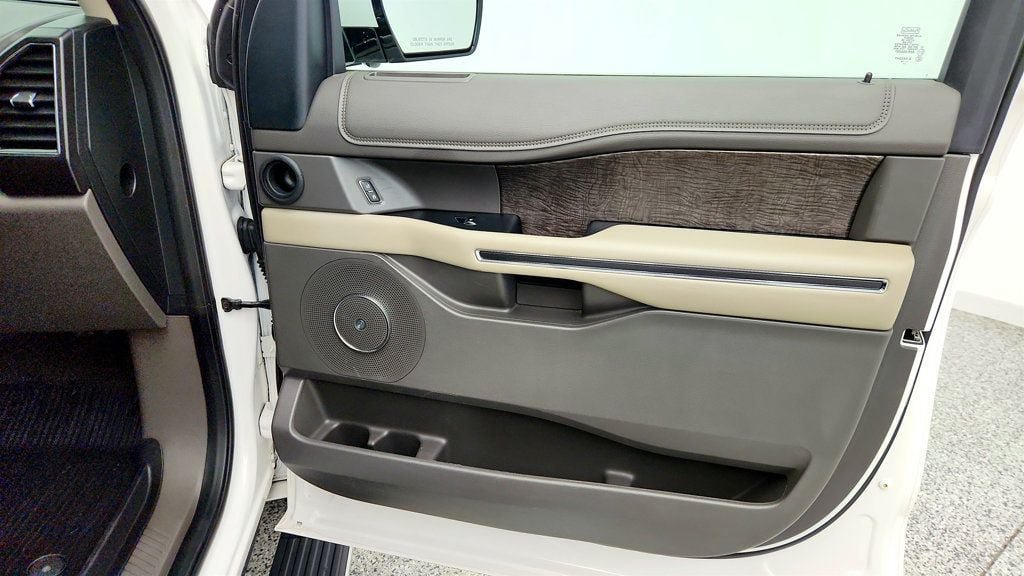 Used 2019 Ford Expedition Limited w/ Special Edition Package AWD/4WD image 27